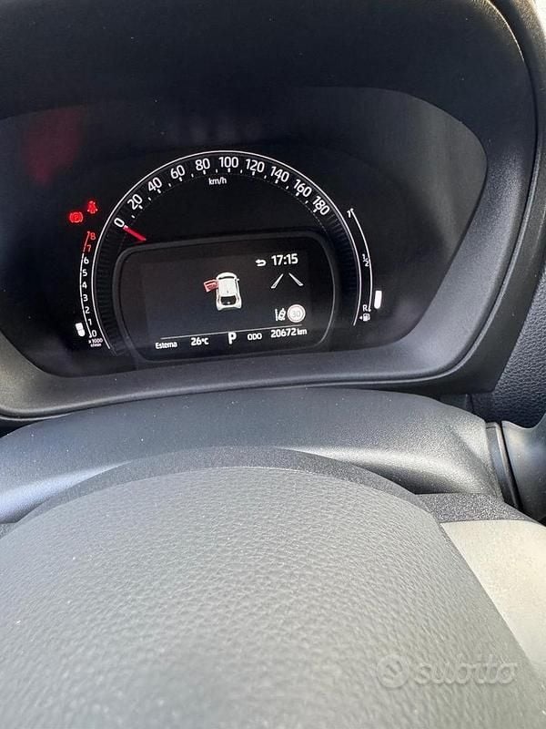 Usata Toyota Aygo X Trend 72 CV (52 kW) 2024 Bianco SUV