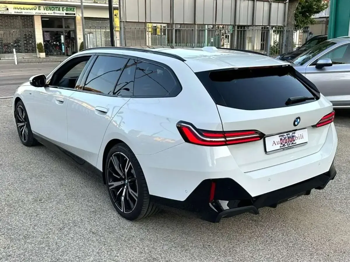 Usata BMW 520 M Sport 197 CV (144 kW) 2024 Bianco Station wagon