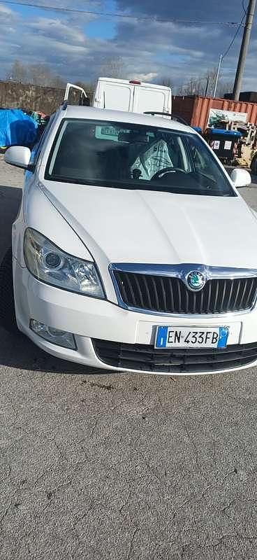 Usata Skoda Octavia Ambition 105 CV (77 kW) 2012 Station wagon