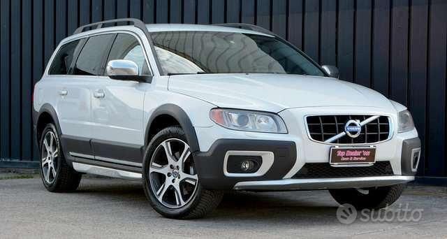 Bianco Usata 2011 Volvo XC70 Summum SUV | 6900 € (Ottimo prezzo) - Immagine 1/4