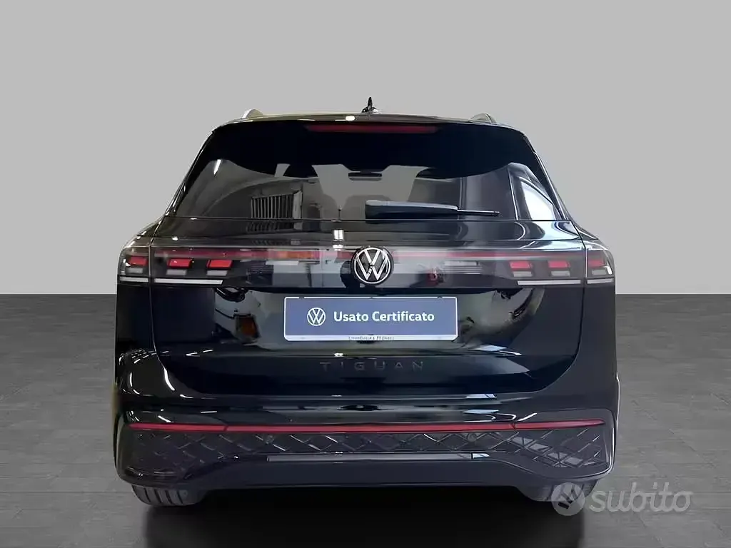 Usata VW Tiguan R-line 193 CV (141 kW) 2025 Nero metallizzato SUV
