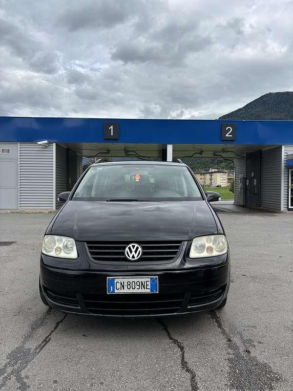 Usata 2004 VW Touran Monovolume | 1400 € (Buon prezzo) - Immagine 1/4