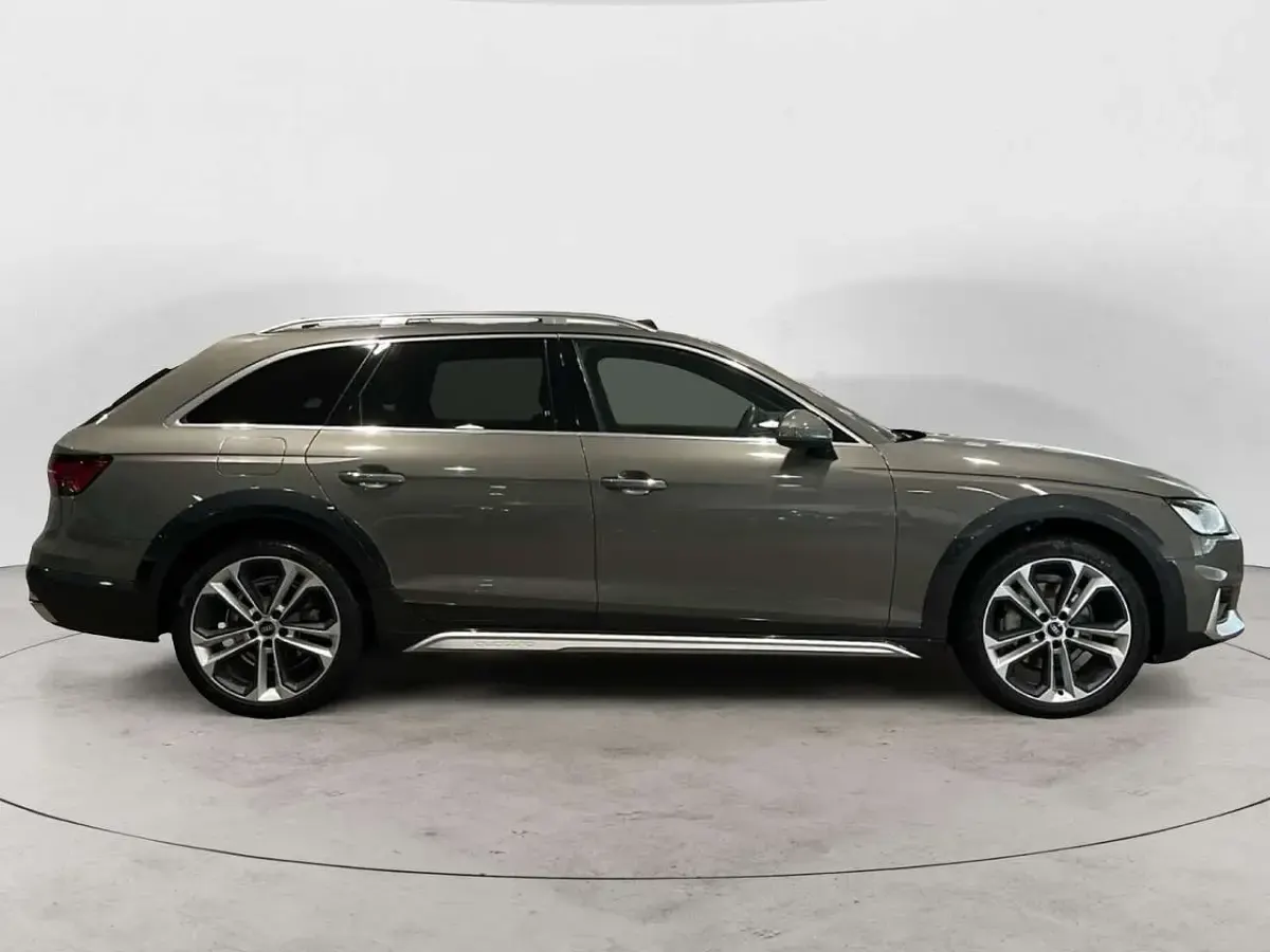 Usata Audi A4 Allroad 204 CV (150 kW) 2023 Grigio Station wagon