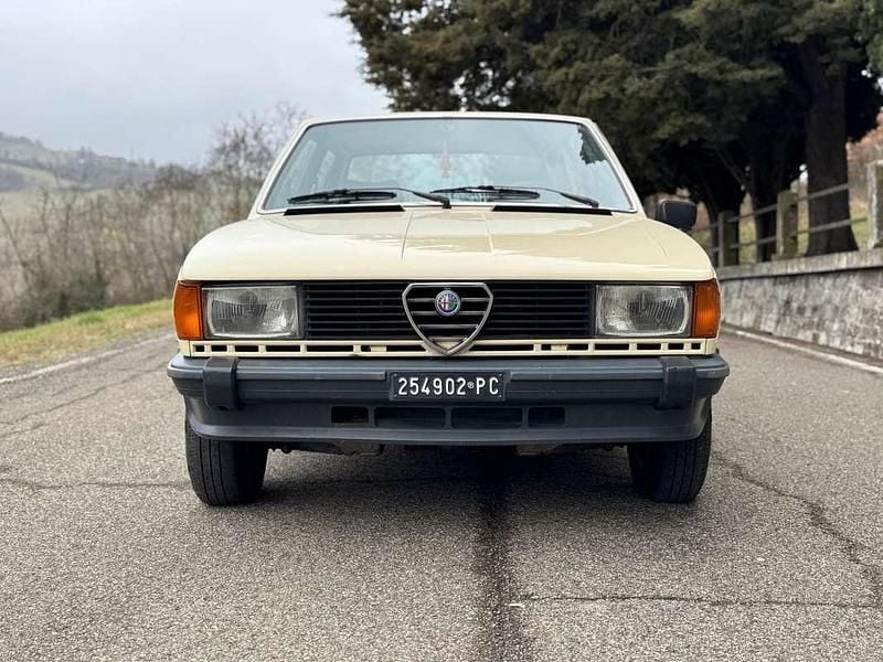 Usata Alfa Romeo Giulietta 109 CV (80 kW) 1980 Berlina