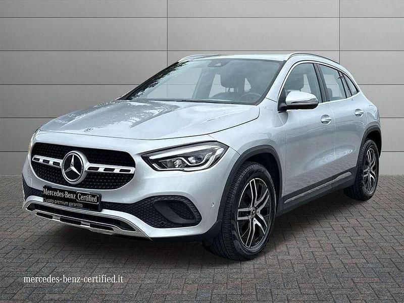 Argento diamante Usata 2022 Mercedes GLA200 SUV | 34.000 € (Ottimo prezzo) - Immagine 1/4