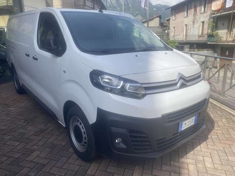 Usata Citroën Jumpy 140 CV (102 kW) 2023 Bianco Monovolume
