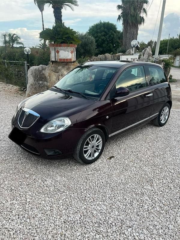 Usata Lancia Ypsilon 75 CV (55 kW) 2010 Utilitaria
