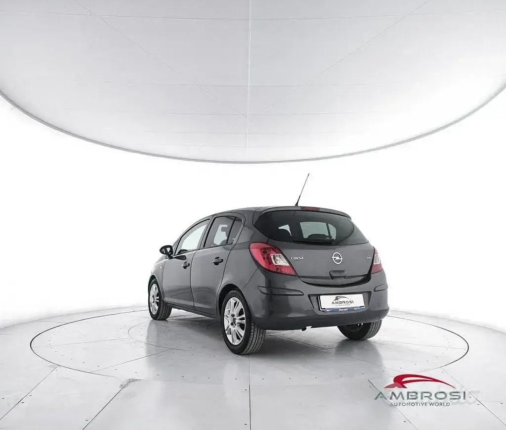 Usata Opel Corsa 75 CV (55 kW) 2011 Grigio Utilitaria