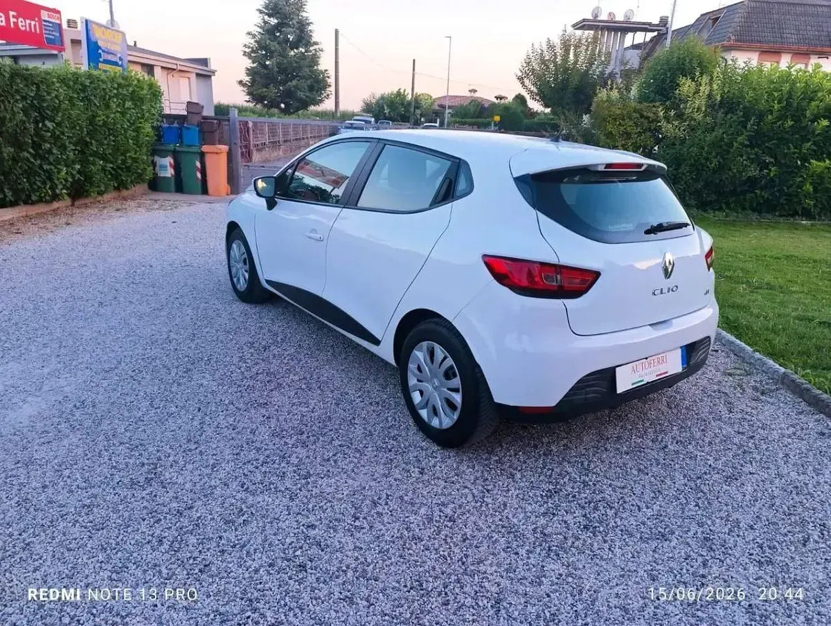 Usata Renault Clio IV Zen 75 CV (55 kW) 2017 Bianco Berlina