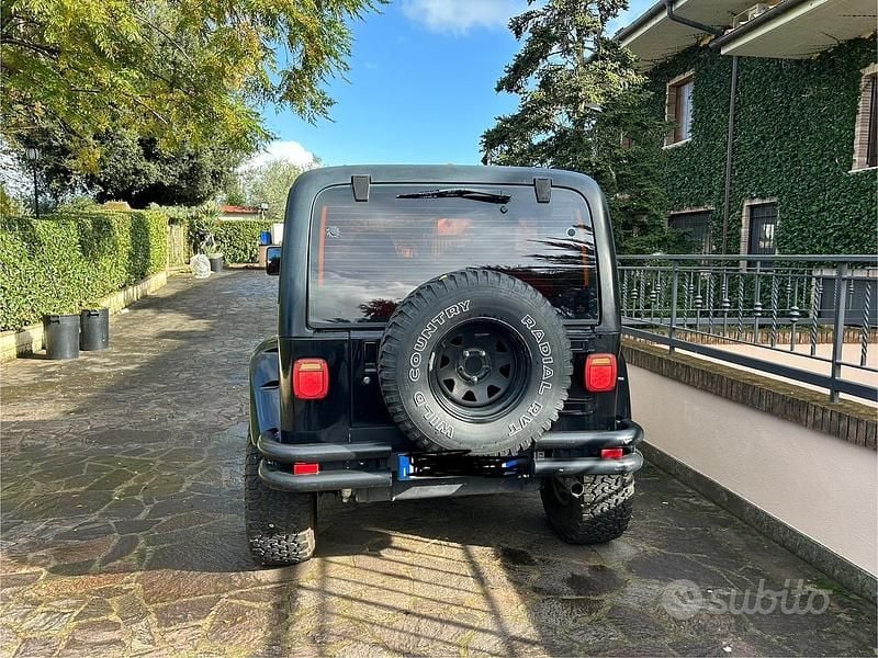 Usata Jeep Wrangler 177 CV (130 kW) 1998 Nero SUV