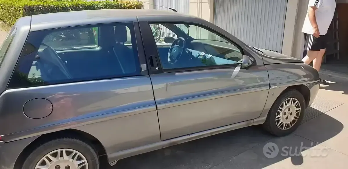 Usata Lancia Ypsilon 60 CV (44 kW) 2003 Grigio Utilitaria