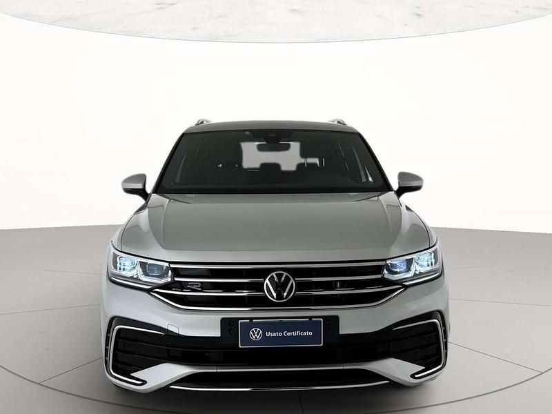 Usata VW Tiguan R-line 150 CV (110 kW) 2023 Reflex silver metallizzato SUV