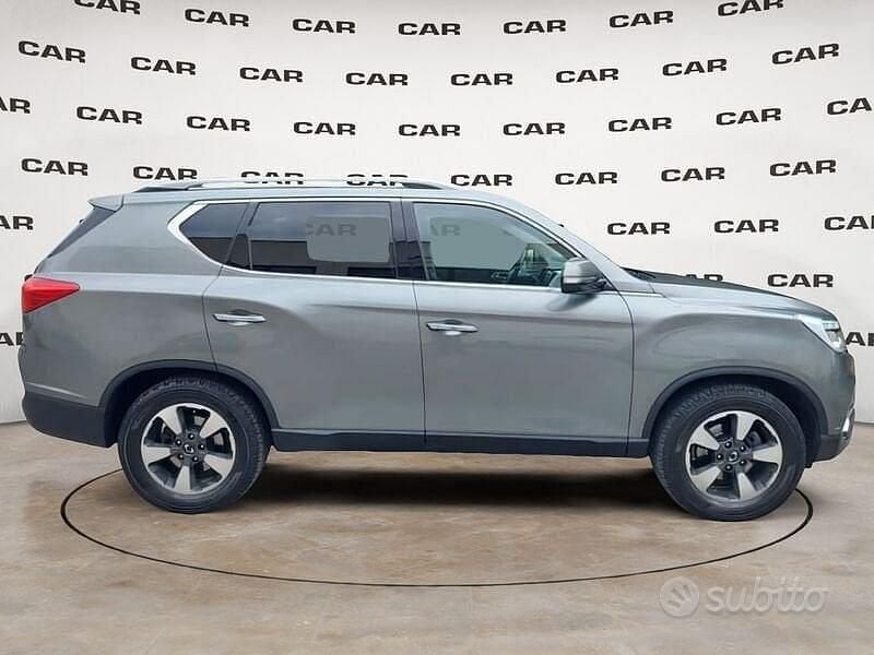 Usata Ssangyong (KGM) Rexton 181 CV (133 kW) 2019 Nero SUV