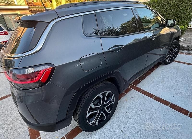 Usata 2024 Jeep Compass Limited SUV | 24.500 € - Immagine 1/4