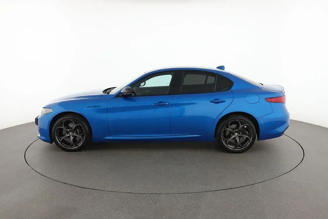Usata Alfa Romeo Giulia Estrema 280 CV (205 kW) 2022 Blu Berlina