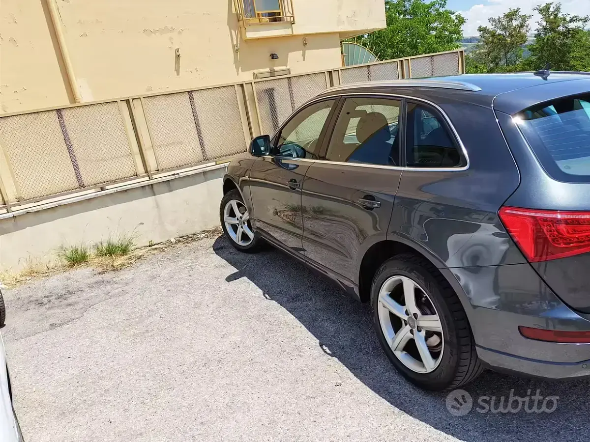Usata Audi Q5 S-Line 170 CV (125 kW) 2012 Grigio SUV