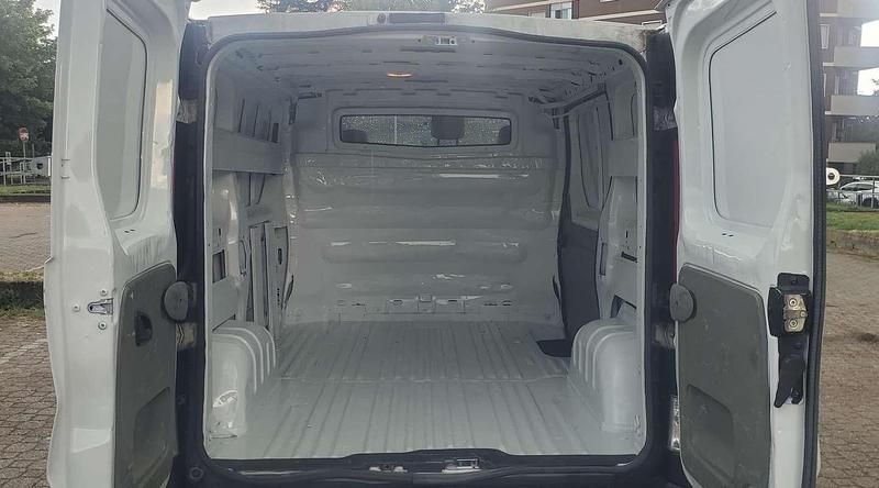 Usata Opel Vivaro 114 CV (83 kW) 2014 Monovolume