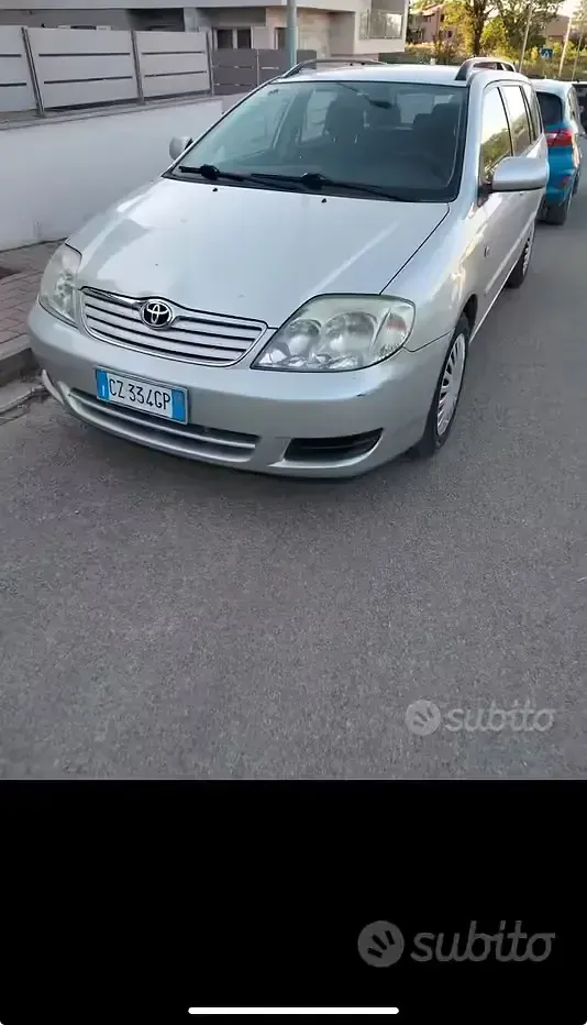 Usata Toyota Corolla 90 CV (66 kW) 2006 Grigio Station wagon