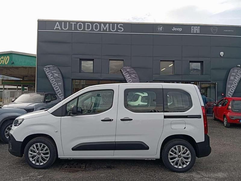 Nuova Fiat Doblò 131 CV (96 kW) 2025 Bianco Monovolume