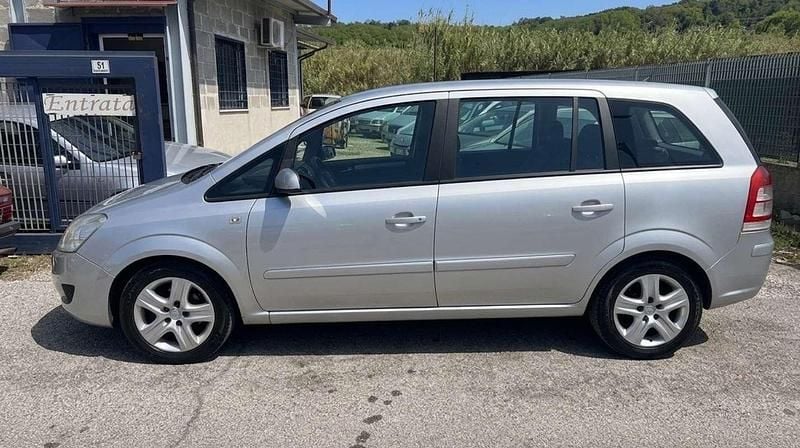 Usata Opel Zafira Edition 140 CV (102 kW) 2010 Argento Monovolume