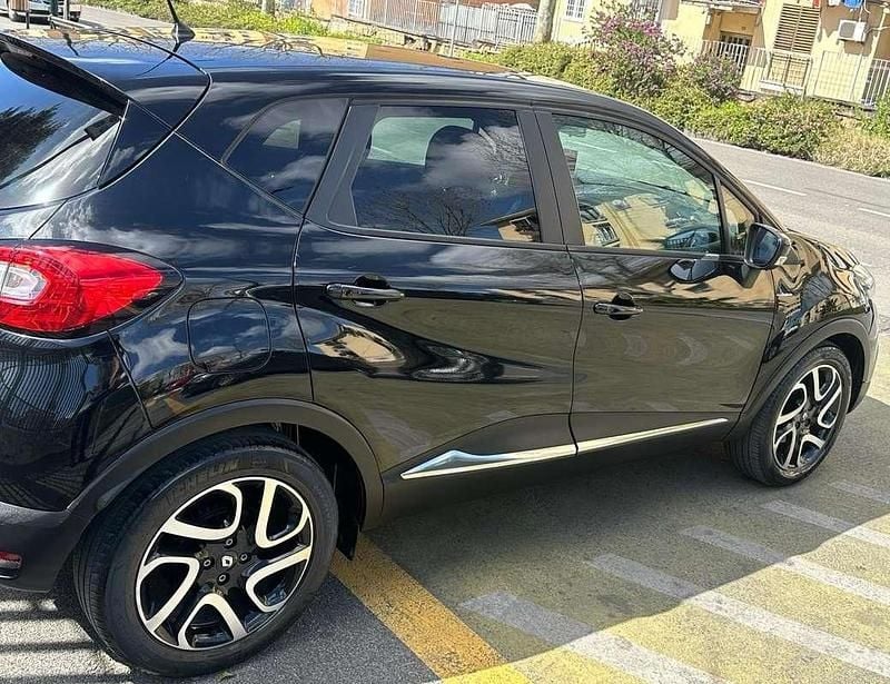 Usata Renault Captur 90 CV (66 kW) 2014 Nero SUV
