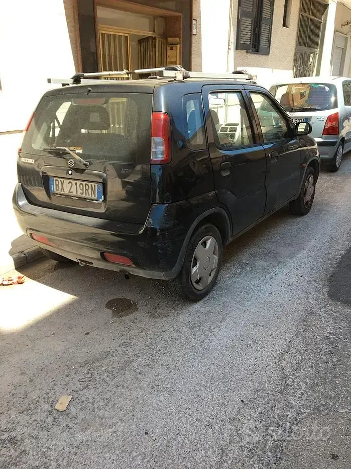 Usata Suzuki Ignis GL 83 CV (61 kW) 2002 Nero Utilitaria