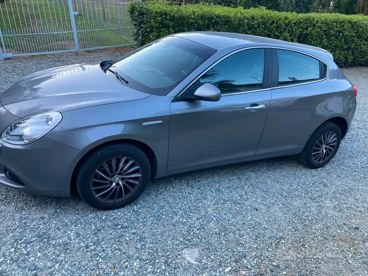 Usata Alfa Romeo Giulietta 120 CV (88 kW) 2011 Utilitaria