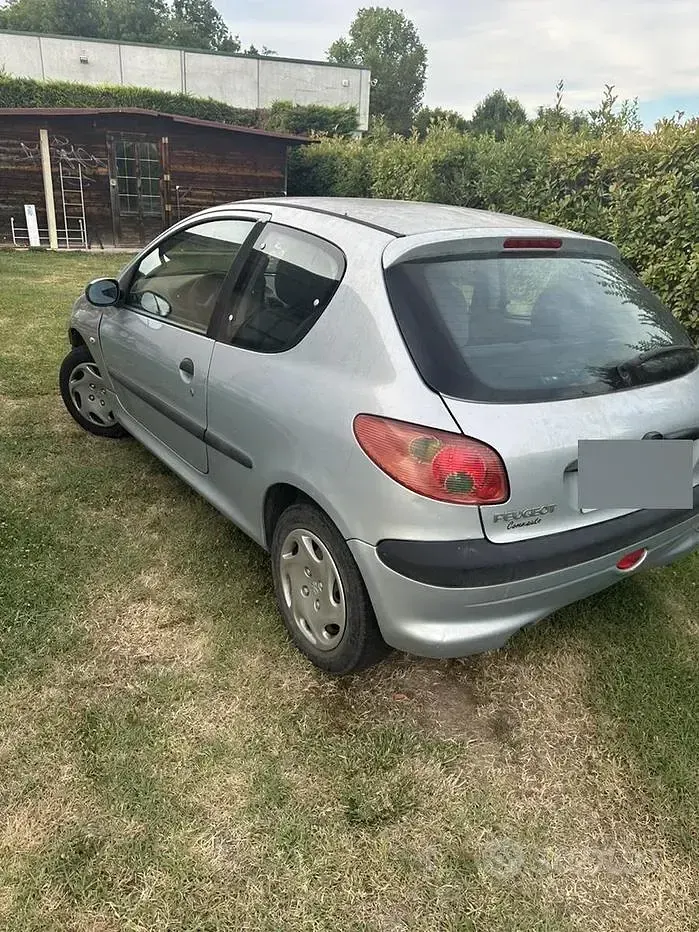 Usata Peugeot 206 60 CV (44 kW) 2001 Grigio Berlina