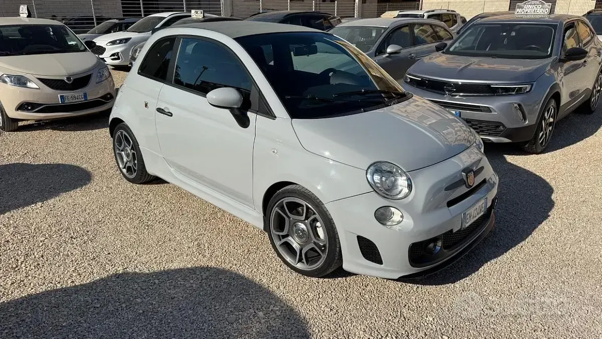 Usata Abarth 500C 135 CV (99 kW) 2011 Grigio Cabrio