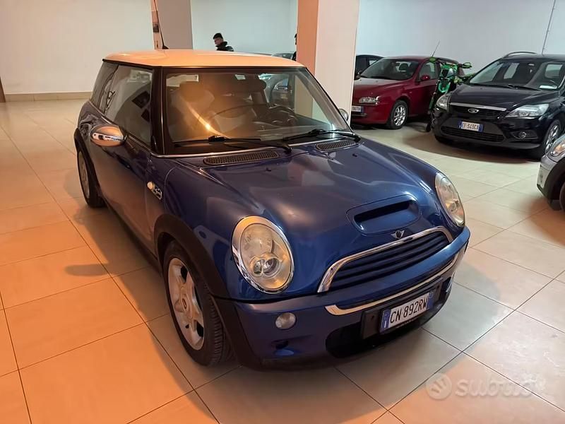 Usata Mini Cooper S 170 CV (125 kW) 2005 Blu Utilitaria