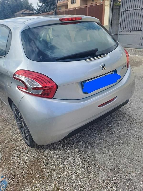 Usata Peugeot 208 2015 Grigio Utilitaria