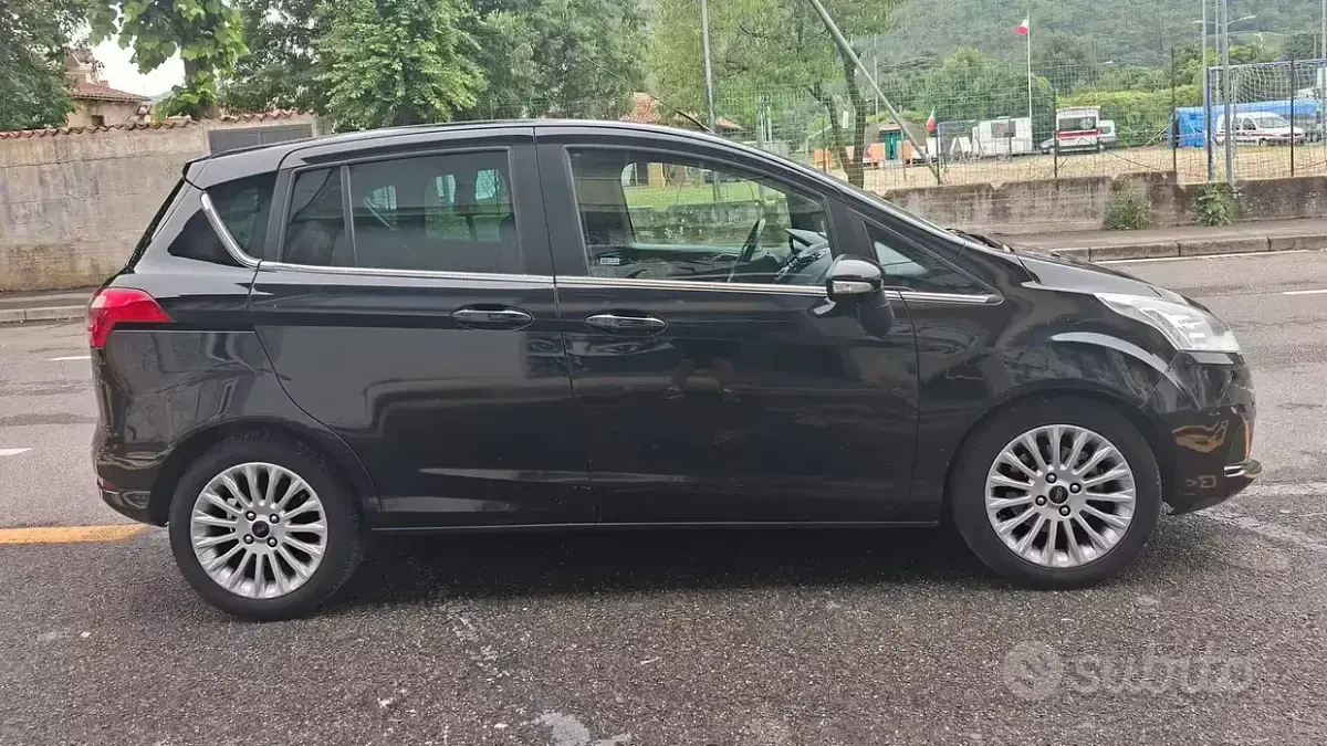 Usata Ford B-MAX Titanium 100 CV (73 kW) 2013 Nero Monovolume