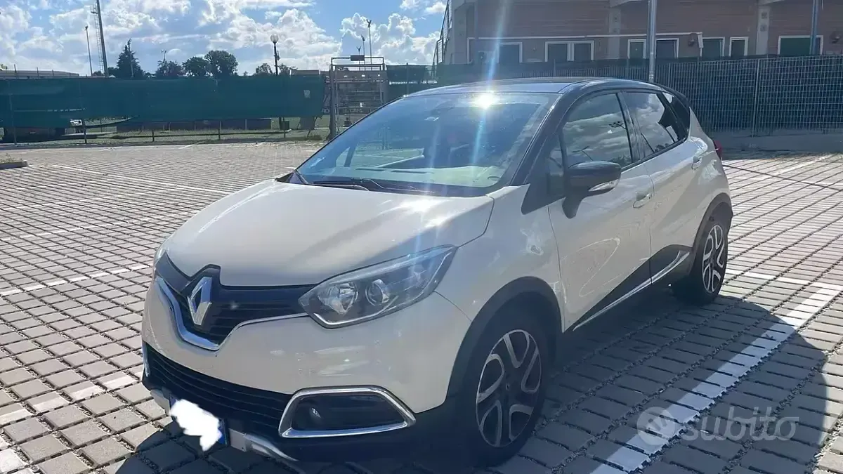 Usata Renault Captur 90 CV (66 kW) 2015 Beige SUV