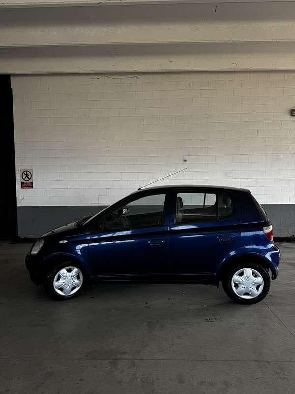 Usata Toyota Yaris Sol 68 CV (50 kW) 2000 Berlina
