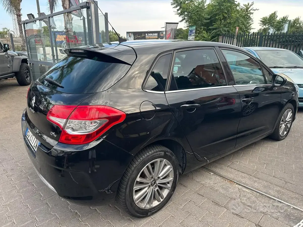 Usata Citroën C4 Business Class 109 CV (80 kW) 2012 Nero Berlina