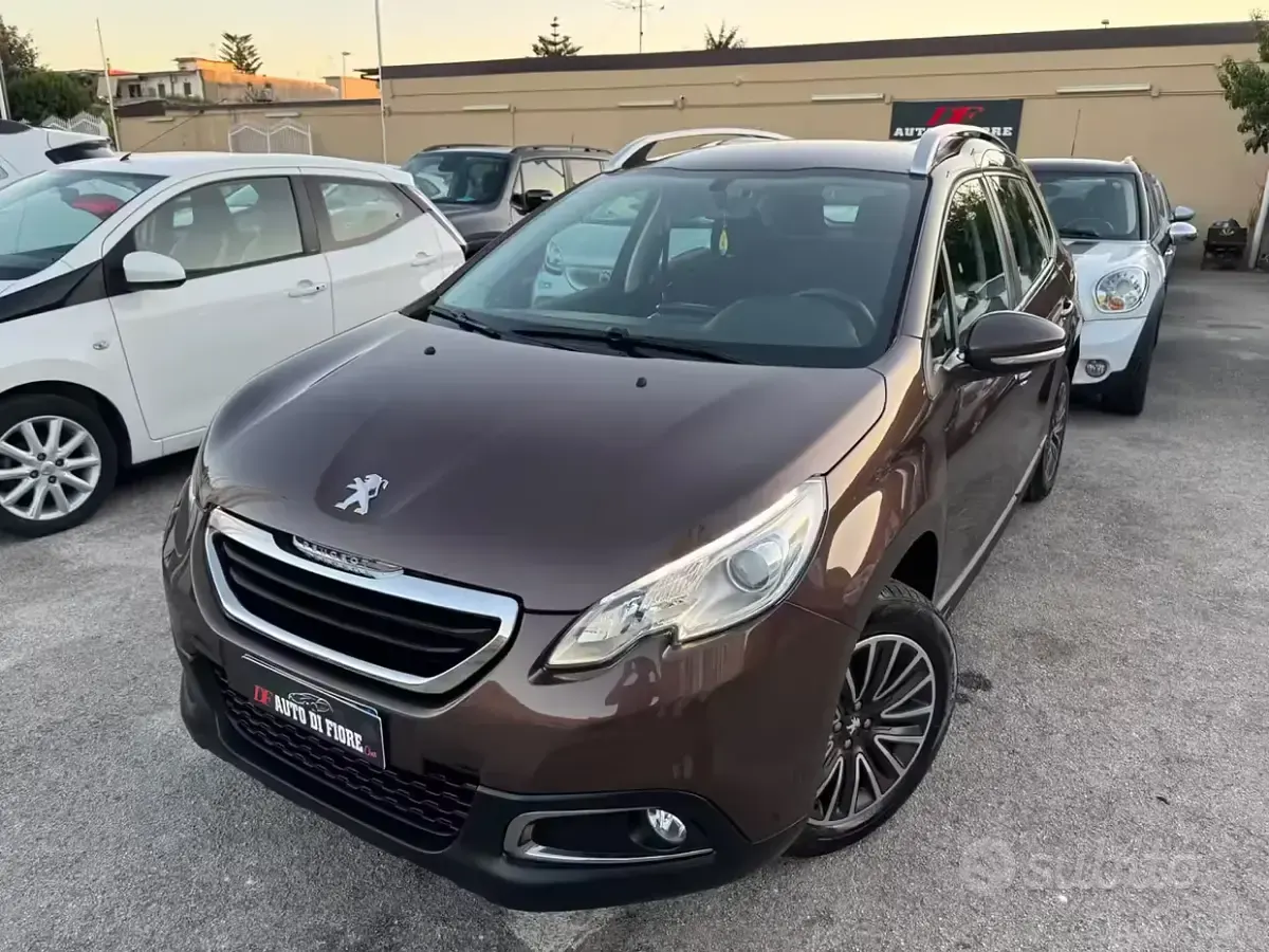Usata Peugeot 2008 Active 92 CV (67 kW) 2013 Marrone SUV