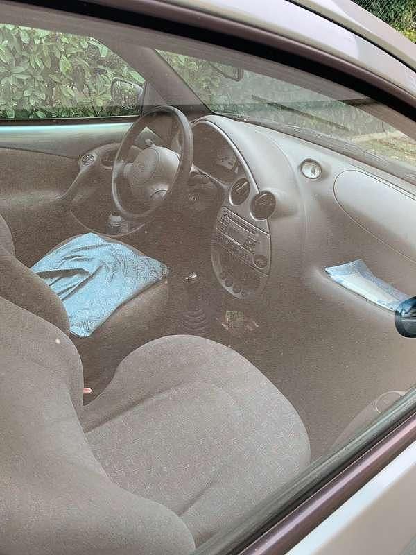 Usata Ford Ka Collection 60 CV (44 kW) 2000 Verde Utilitaria