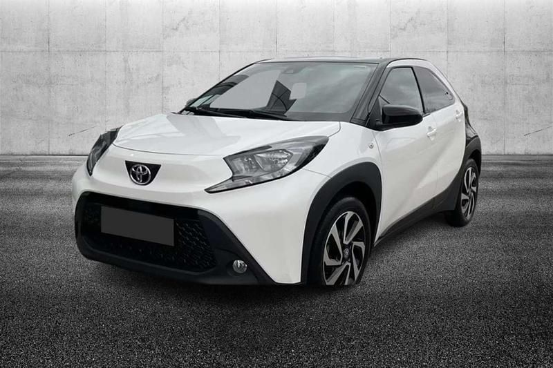 Usata Toyota Aygo X Trend 72 CV (52 kW) 2024 Bianco SUV