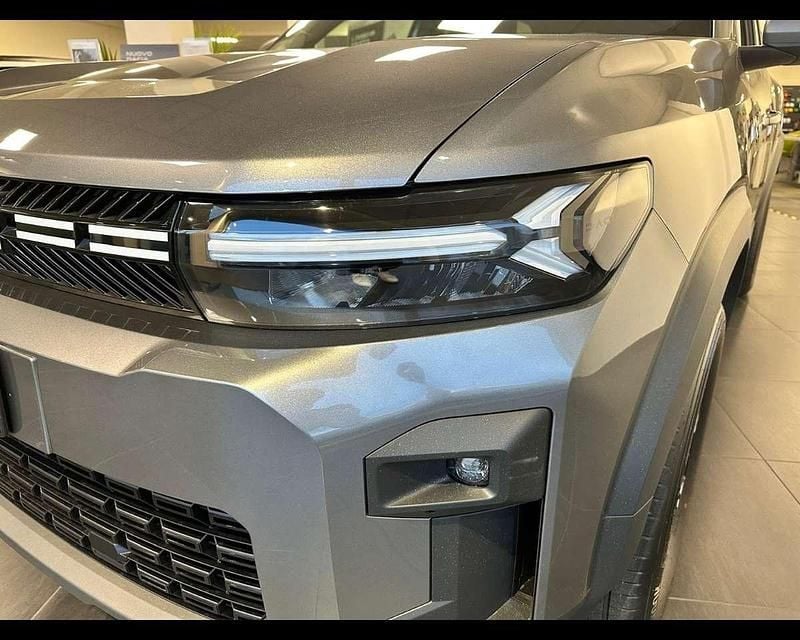 Nuova Dacia Bigster Essentiel 140 CV (102 kW) 2026 Grigio SUV