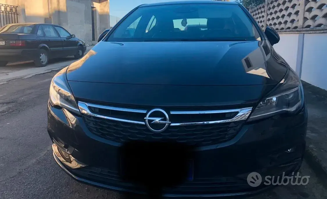 Usata Opel Astra 136 CV (100 kW) 2015 Nero Berlina