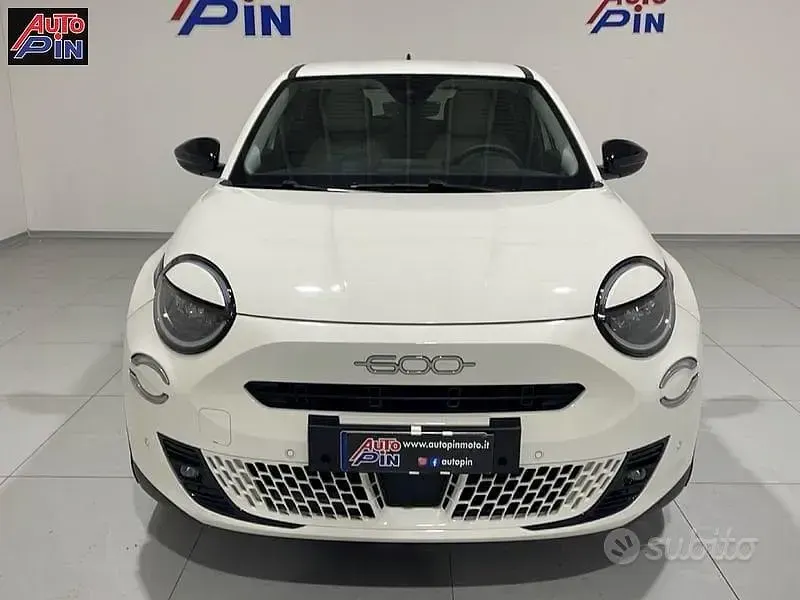 Usata Fiat 600 La Prima 136 CV (100 kW) 2025 Nero SUV