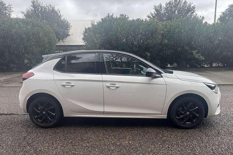 Usata Opel Corsa Design & Tech 102 CV (75 kW) 2023 Bianco Utilitaria