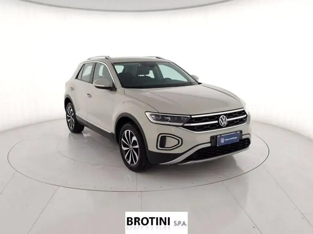 Usata VW T-Roc Style 150 CV (110 kW) 2023 Grigio metallizzato SUV