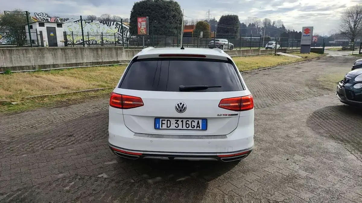Usata VW Passat Alltrack 190 CV (139 kW) 2016 Bianco Station wagon