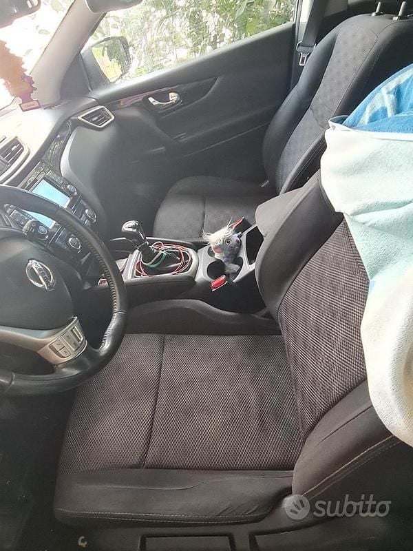 Usata Nissan Qashqai 110 CV (80 kW) 2015 Verde SUV