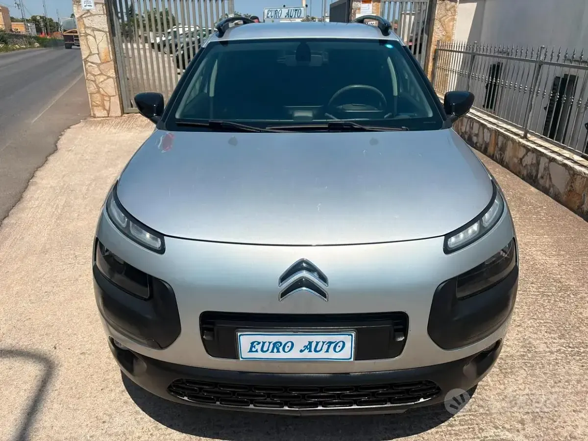 Usata Citroën C4 Cactus Shine Edition 92 CV (67 kW) 2015 Grigio Utilitaria