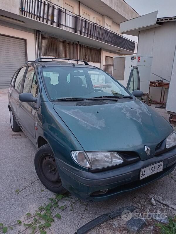 Verde Usata 1998 Renault Scénic Monovolume | 1500 € (Buon prezzo) - Immagine 1/4