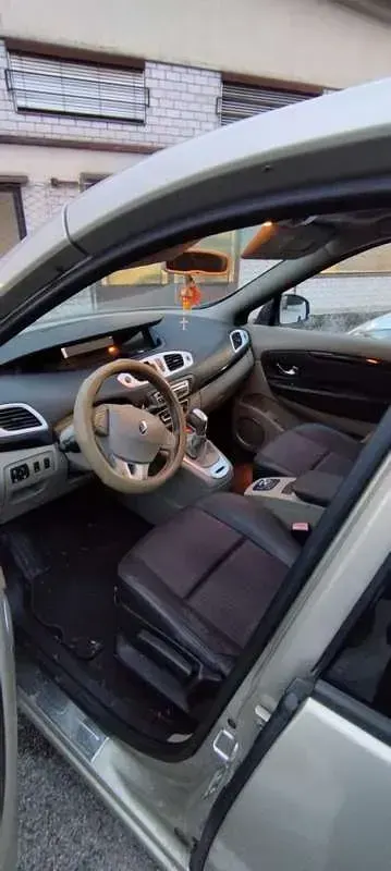 Usata Renault Scénic III Dynamique 150 CV (110 kW) 2010 Monovolume