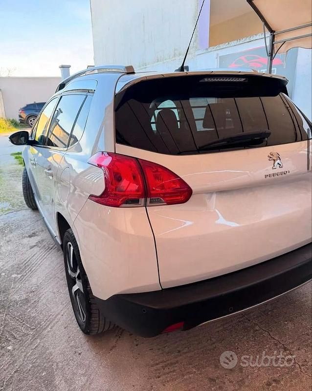 Usata Peugeot 2008 115 CV (84 kW) 2014 Bianco SUV