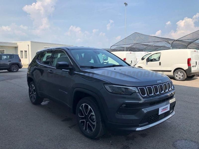 Nuova Jeep Compass Altitude 131 CV (96 kW) 2025 Grigio SUV